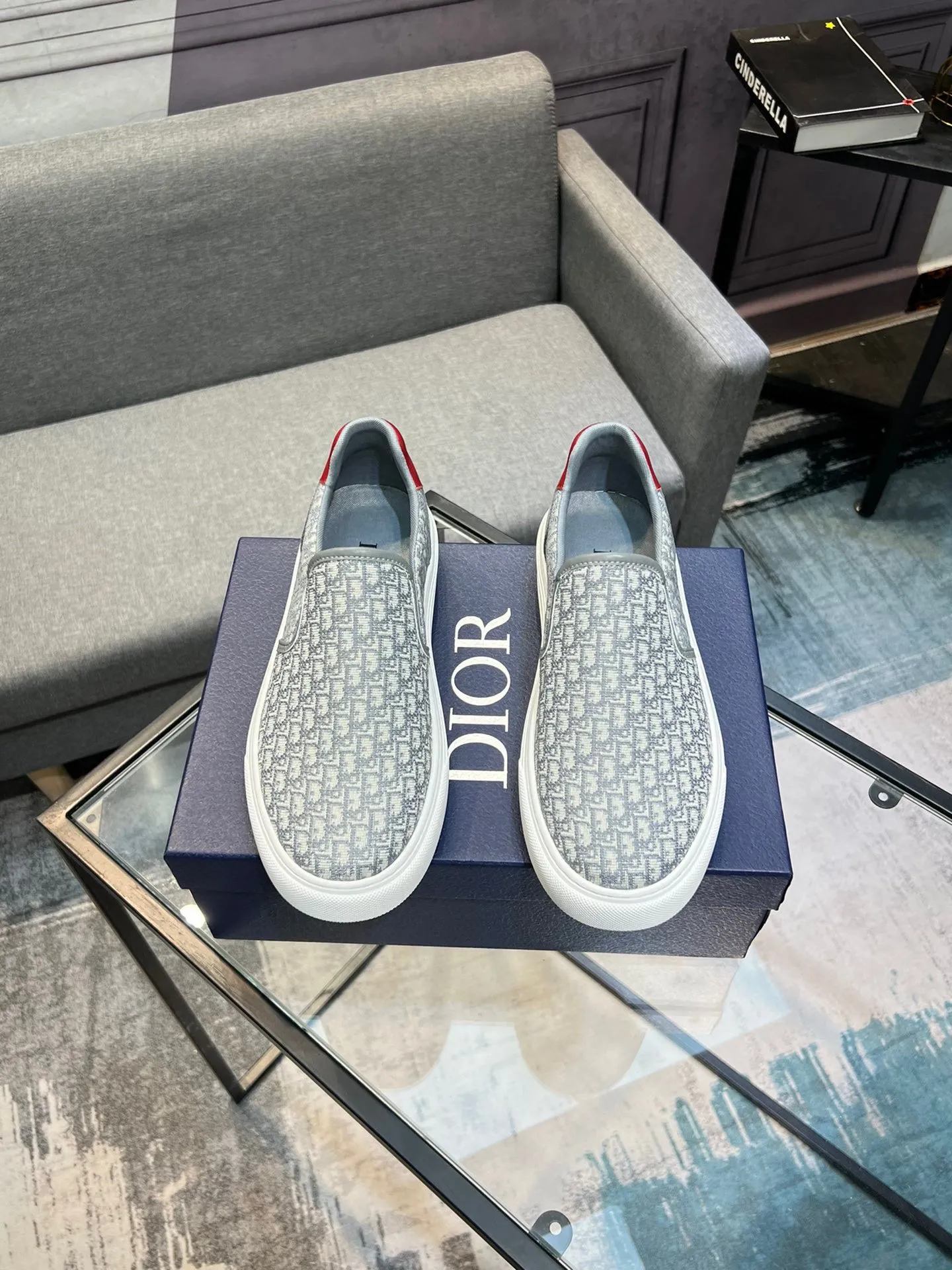 Men's shoes 💰380 The latest DiOr shipment, using imported top-grade jacquard fabric with cowhide design 👍 Breathable mesh lining, comfortable to wear, lightweight, original last mold, official website 1:1, private mold outsole, non-slip, color, multiple colors available, code number 38 to 44 (45 can be ordered)
